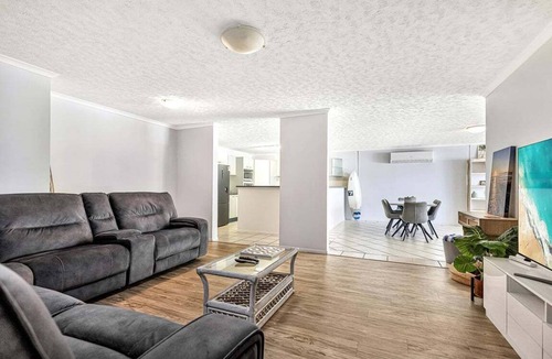 Mudjimba Apartment | The Beach Pad - Mudjimba