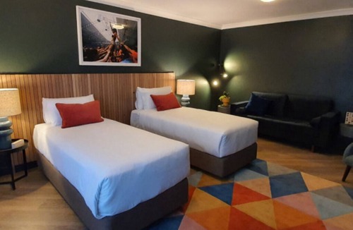 Bondi Beach Hotel | The BLUE Twin Suite