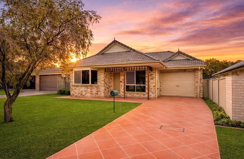 Beerwah Apartment | The Cottage - Cozy 3-Bed Beerwah
