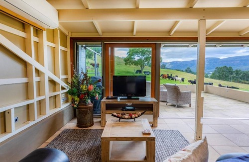 Barrengarry House | The Dairy @ Cavan, Kangaroo Valley, Stunning Views