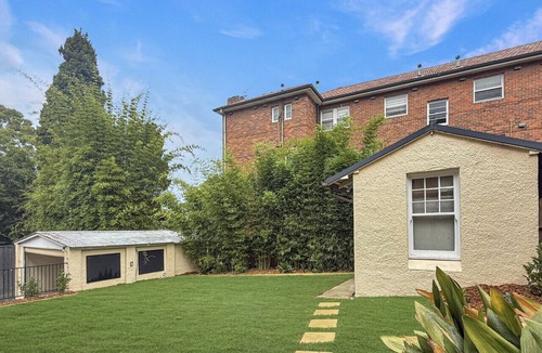 North Sydney Apartment | The Edward: Lux Retreat – Spacious 3BR Apartment