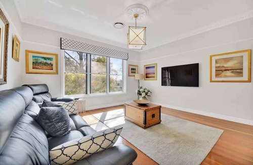 Cotswold Hills House | The Hidden Toowoomba Estate | Luxury Home with Stunning Gardens