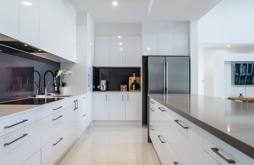 Peregian Beach House | The Hinterland Dip House Minutes to Noosa & Beaches