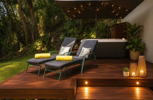 Rocky Point House | The Hut at Gunnadoo | Romantic Ocean View Rainforest Retreat