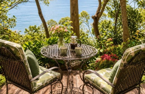 Rocky Point House | The Hut at Gunnadoo | Romantic Ocean View Rainforest Retreat