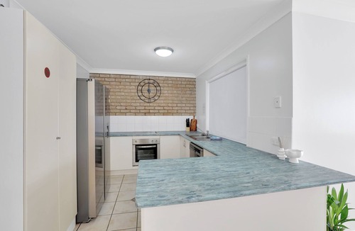 Amity Point House | The location couldn’t be more convenient