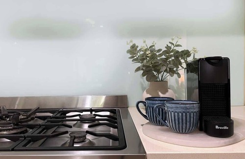 Palm Cove House | The Nook - Pet & Family-Friendly 4-Bedroom