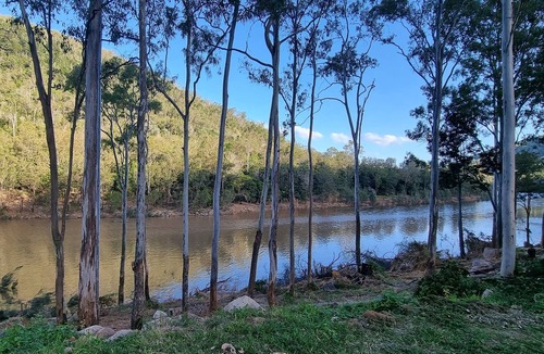 Crossdale Cottage | The Old Cottage - Somerset Dam