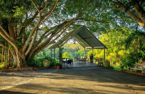 West Woombye House | The Packing Shed - rustic timber cottage on beautiful acreage