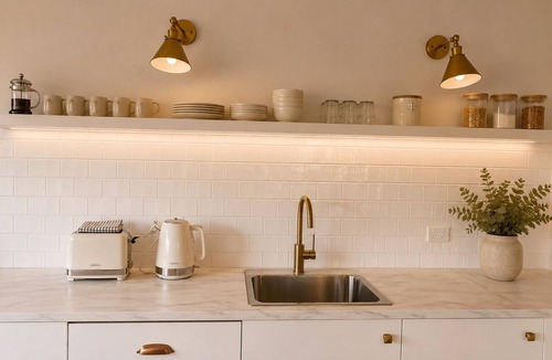 Richmond Lowlands Apartment | The Polo Paddock Apartment on a Prestige Property on the Outskirts of Richmond