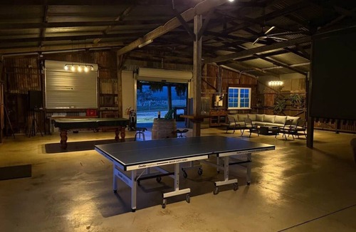 Pumpenbil Other | The Rabbit Shed at Carinya farm
