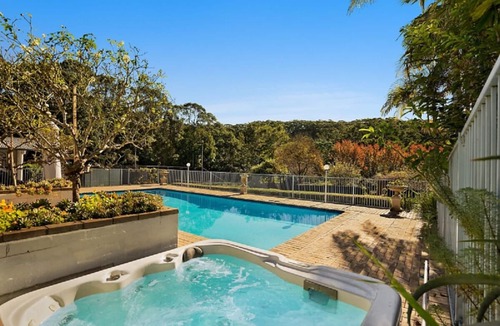 Matcham House | The Residence - 6 Bedrooms, Tennis Court, Pool, Heated Spa