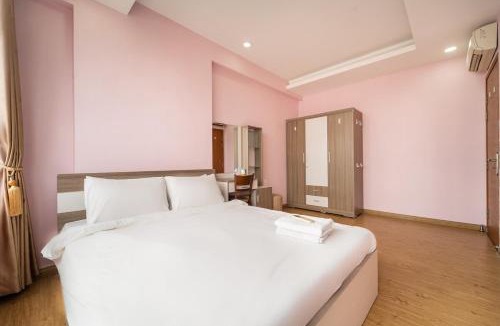 District 5 Apartment | The Rixx Everich 3 bedrooms with pool Netflix gym spa