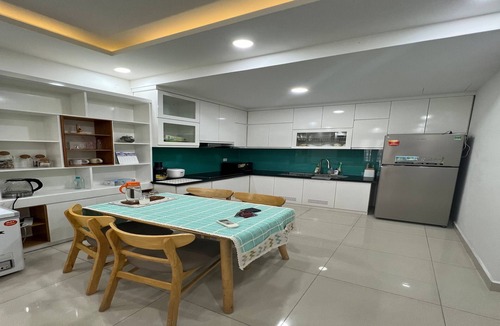Thu Thiem Condo | The Sun Avenue - Lalaland & Chill Sky Pool