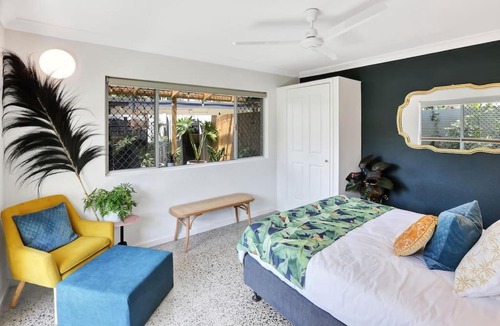 Parramatta Park Apartment | The Tropicana Courtyard
