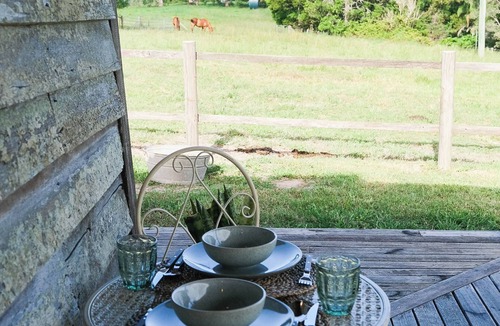Maudsland Cabin | This 1800s Creamery has been transformed into a unique luxury retreat.