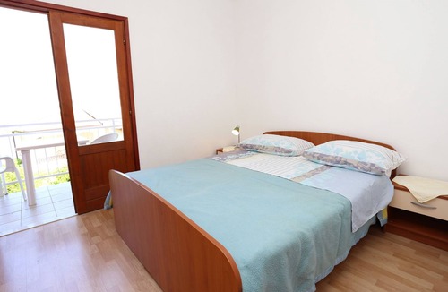 Trpanj Apartment | Three bedroom apartment with balcony Trpanj, Pelješac (A-10148-a)