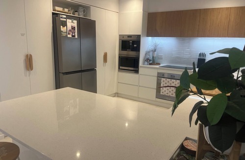 Toukley House | Toukley Waterfront Holiday Home perfect for mutligenerational families,Sleeps 14
