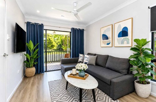 Rosslea Apartment | Townsville Golf Course Retreat | Family Duplex with Secure Parking