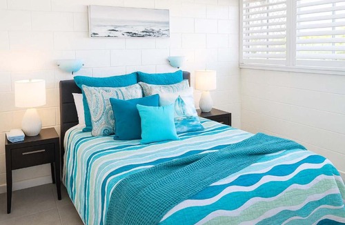 North Ward Apartment | Townsville Strand Stay - Oceanfront Steps to Beach & Waterpark