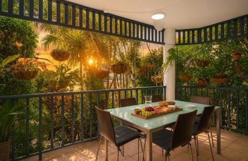 North Ward Apartment | Townsville Tropical Escape, Relaxing Stay in North Ward Near Beach & CBD