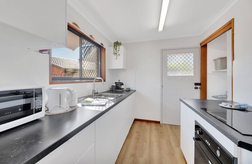 Redcliffe Apartment | Tranquil 2-Bed Townhouse Close to Beach