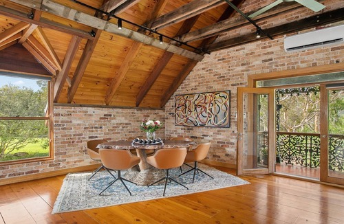 Berrilee House | Tranquil, romantic, secluded retreat with amazing views that stretch on forever!