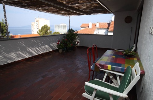 Bili brig Apartment | Two bedroom apartment with terrace and sea view Makarska (A-6691-a)