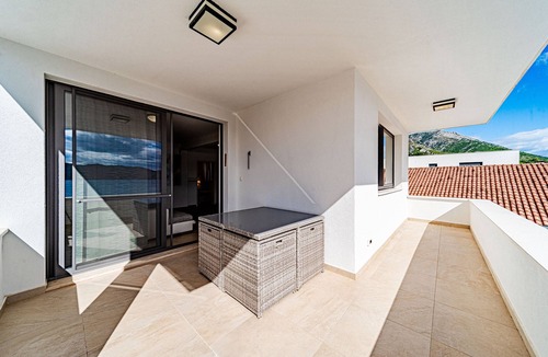Viganj Apartment | Two bedroom apartment near beach Viganj, Pelješac (A-24663-a)