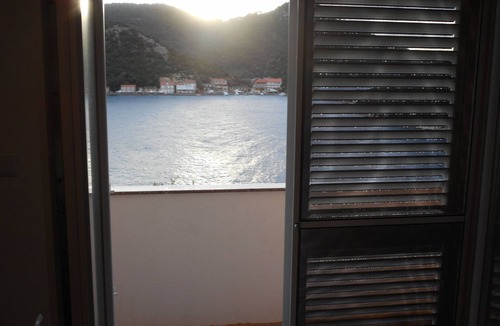 Zaklopatica Apartment | Two bedroom apartment with balcony and sea view Zaklopatica, Lastovo (A-12452-a)