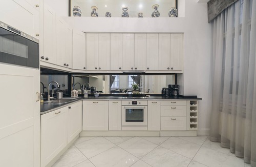Terezvaros Apartment | Ultra Luxurious Central 2 Bedroom apartment with AC by the Basilica