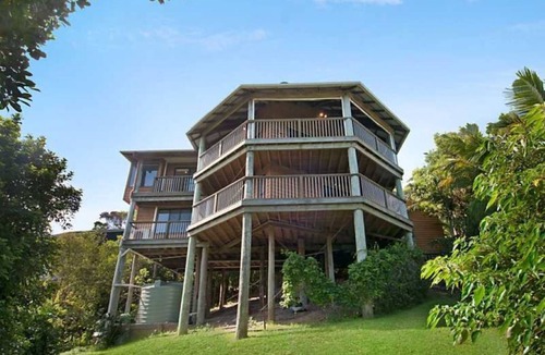Yaroomba House | Unbeatable Ocean Views, Close to Beach, New Pool and Spa!