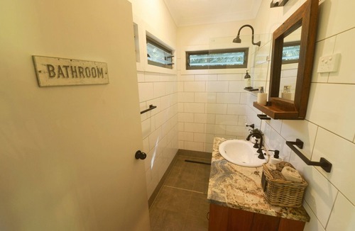 Barkers Vale House | Unique hideaway train carriages experience.