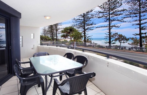 Coolum Beach Apartment | Unit 1 'The Rocks' at Coolum Beach