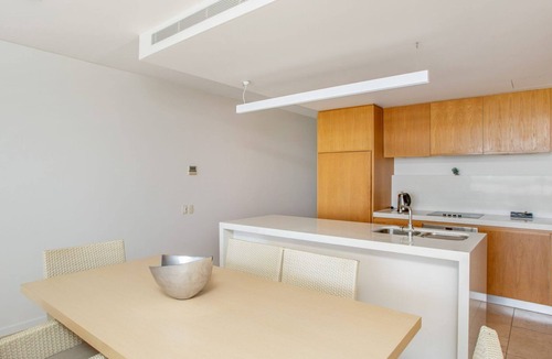 Rainbow Beach Apartment | Unit 101 Plantation Resort - Rainbow Beach. Plantation Resort. Second Floor. Aircon. Pool. Spa.Wifi