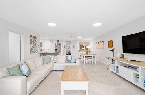 Point Arkwright Apartment | Unit 2 'Point Break'