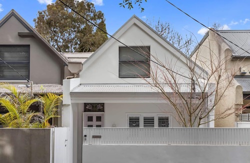 Newtown House | Urban oasis: Stylish 4BR retreat in vibrant Newtown