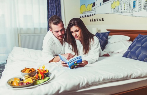 Sarvar Hotel | Viktória Hotel