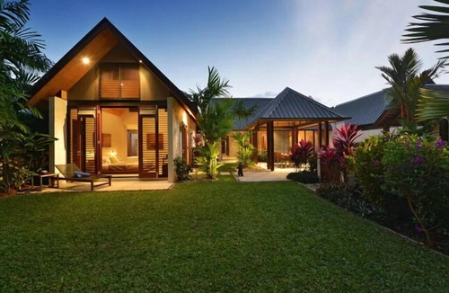 Port Douglas Villa | Villa 3, Private Tropical Balinese Style Luxury Resort Home