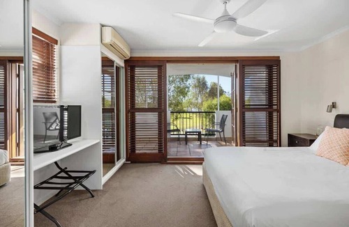 Noosaville Apartment | Villa Aqua - Riverside Retreat with Pool