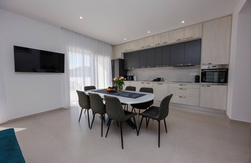 Ploce Villa | Villa Navis in Rogotin - Haus für 8 Personen