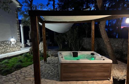 Stari Grad Cabin | Villa Pinus
