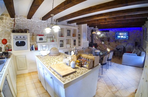 Bacina Villa | Villa Solar - Ethno Art Village Podcempres