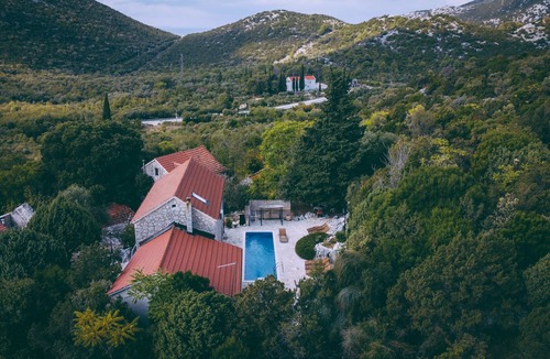 Bacina Villa | Villa Solar - Ethno Art Village Podcempres