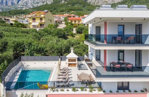 Umac House | Villa VID