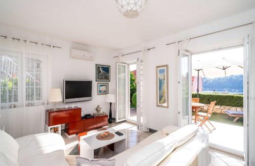Cavtat Old Town House | Villa Vista Old Town - Four Bedroom House with Terrace and Sea View