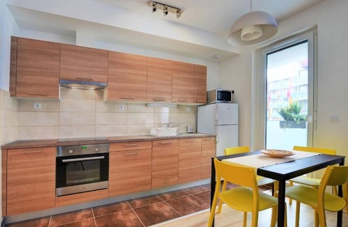Corvin negyed Apartment | Vision Apartments - Deluxe One-Bedroom Apartment