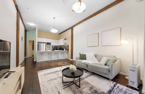 Pyrmont Apartment | Walk to Darling Harbour & ICC | Pool, Gym & Sauna