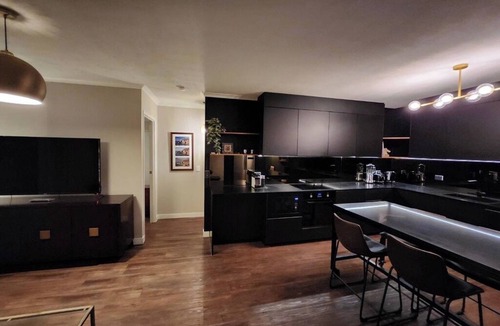 South Brisbane Apartment | Walking distance to city, southbank, Suncorp stadium!