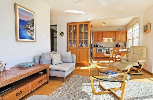 Coogee Apartment | Watch The Sunrise Over Coogee | 2 Bedrooms + Garage